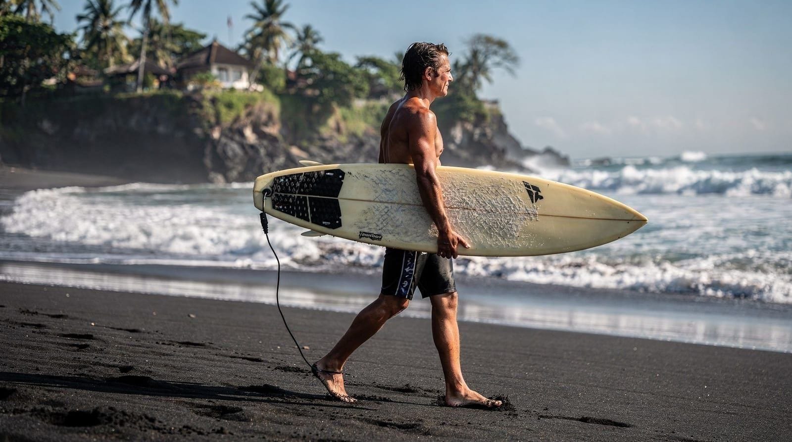 Bali's Plastic Problem and the Beach Cleanups Fighting It