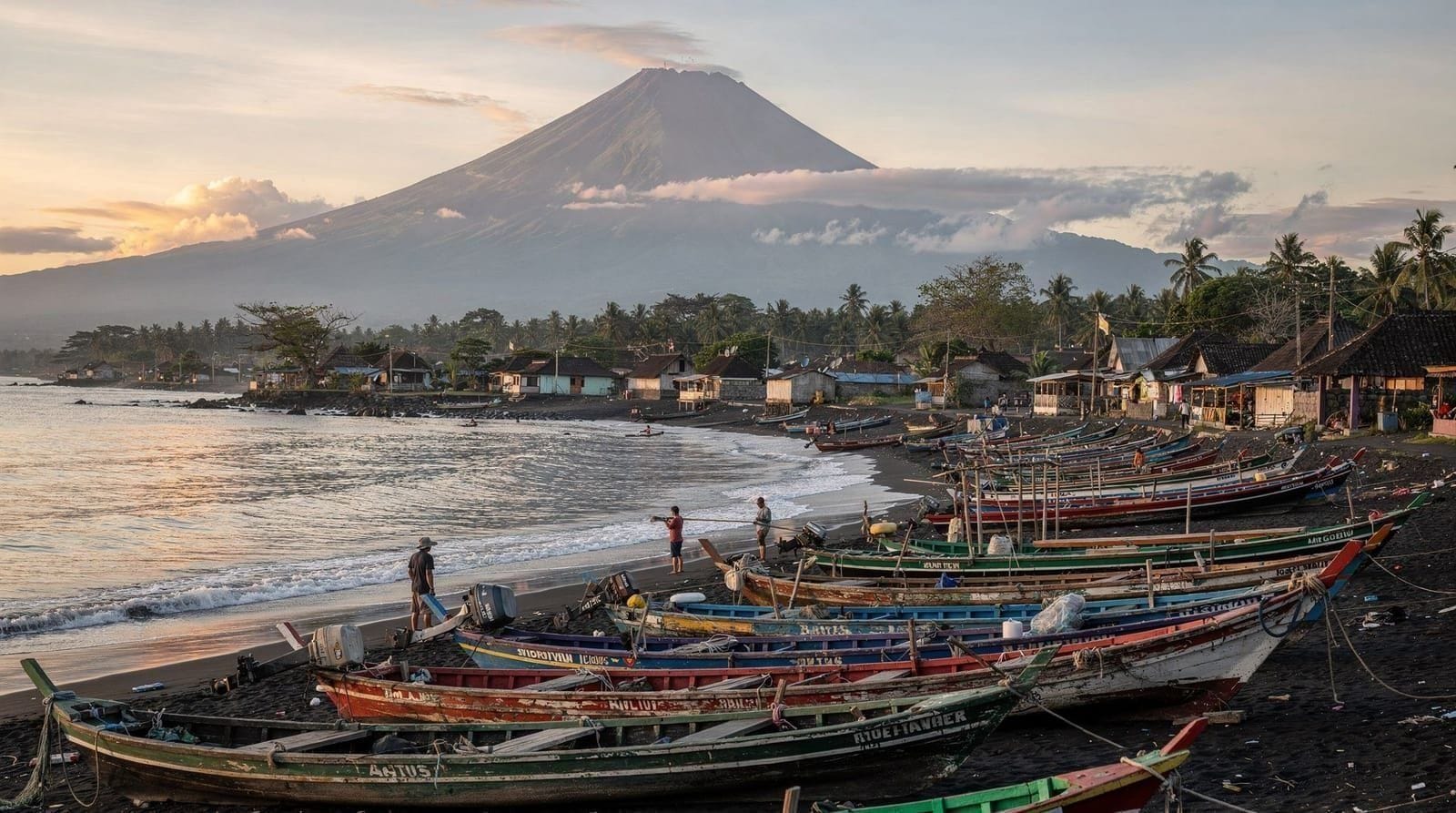 Amed & Tulamben — black-sand coast and the Liberty wreck