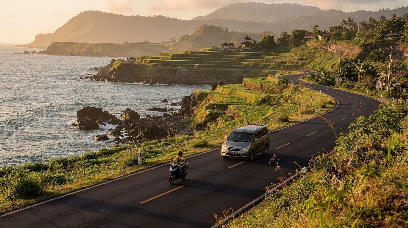 North Bali Day Trip: Waterfalls, Lakes and Empty Roads